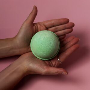 Pepermint & Tea Tree Bath Bomb -180g